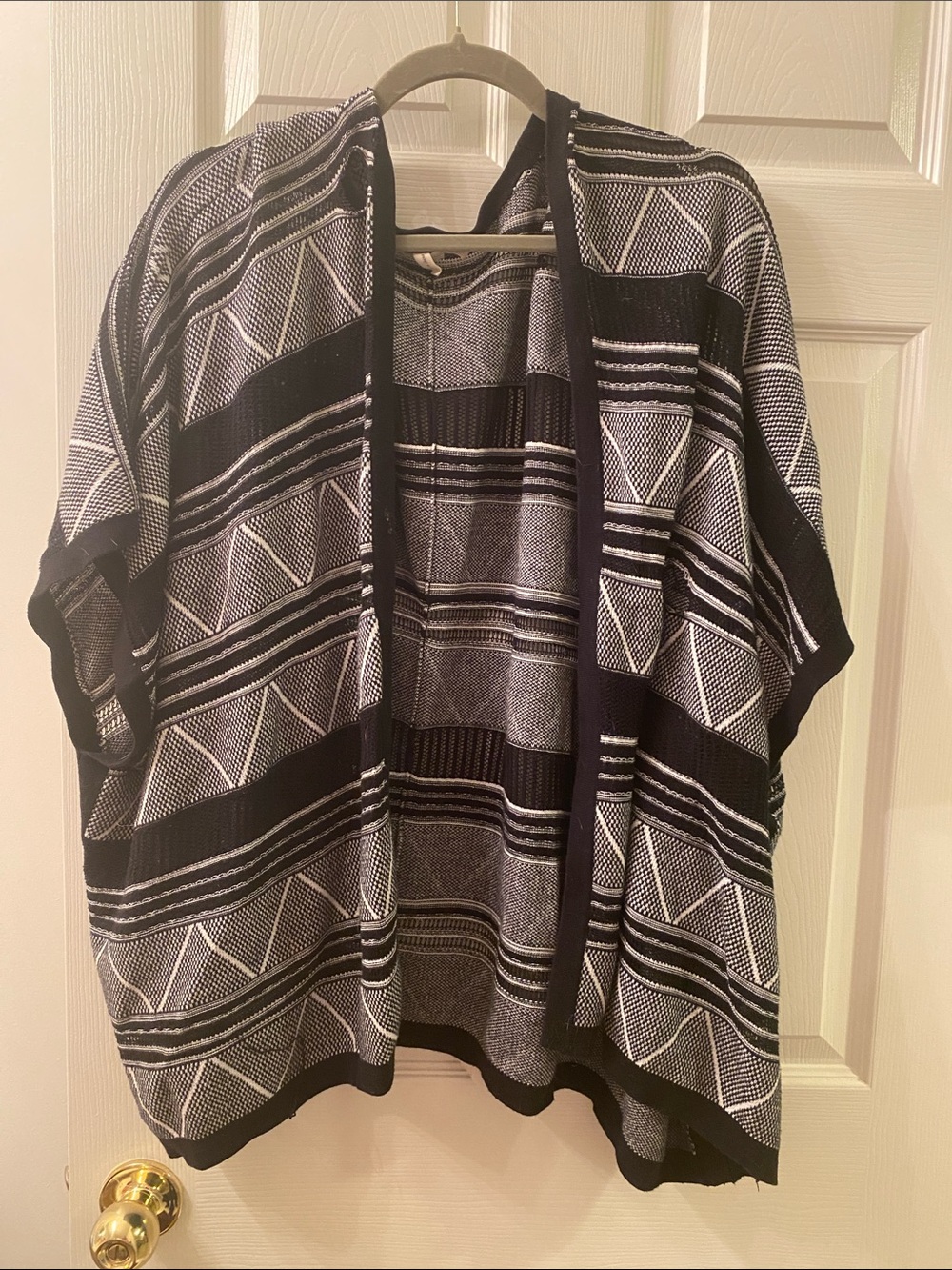 BCBGeneration Black & White Geometric Open-Front Cardigan